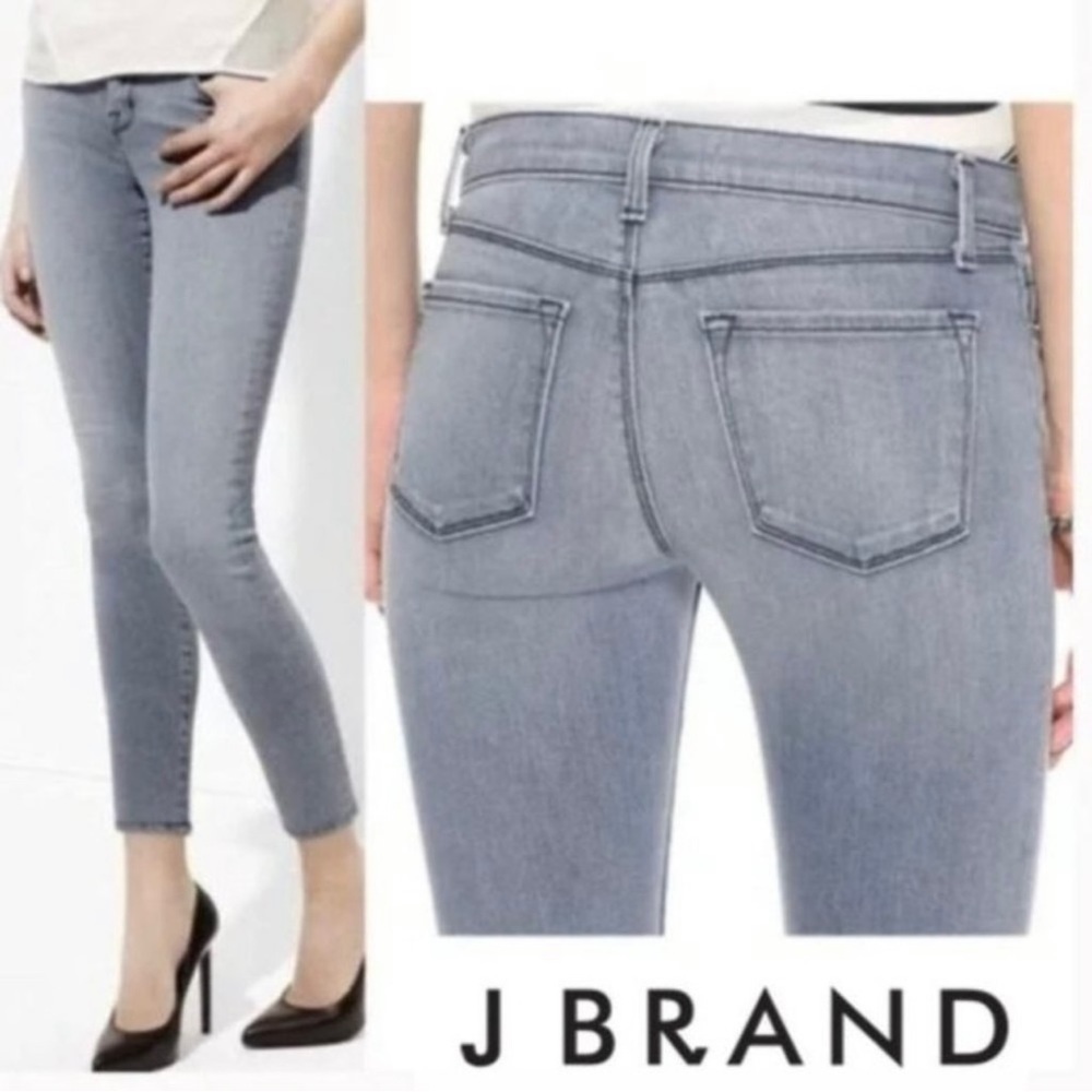 J Brand Capri Skinny Jeans in Strobe Wash Size 25